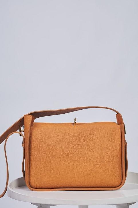 Cartera "Assisi" – Camel Claro